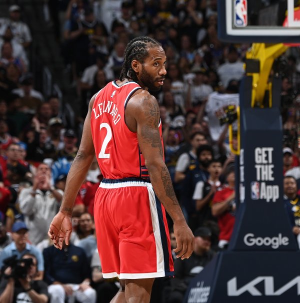 🏀美媒：小卡一直练习  到六月底 模拟复刻总总决赛  带来的身体损耗