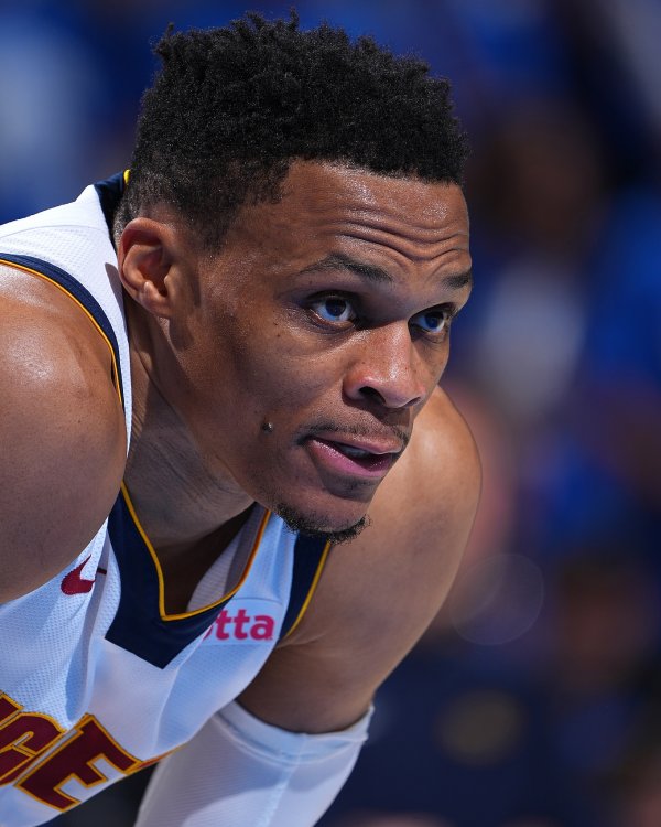 Stein：威少目前没有兴趣去海外打球 专注回归NBA